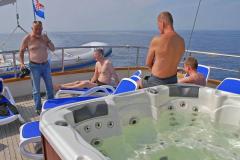 boatjacuzzi32